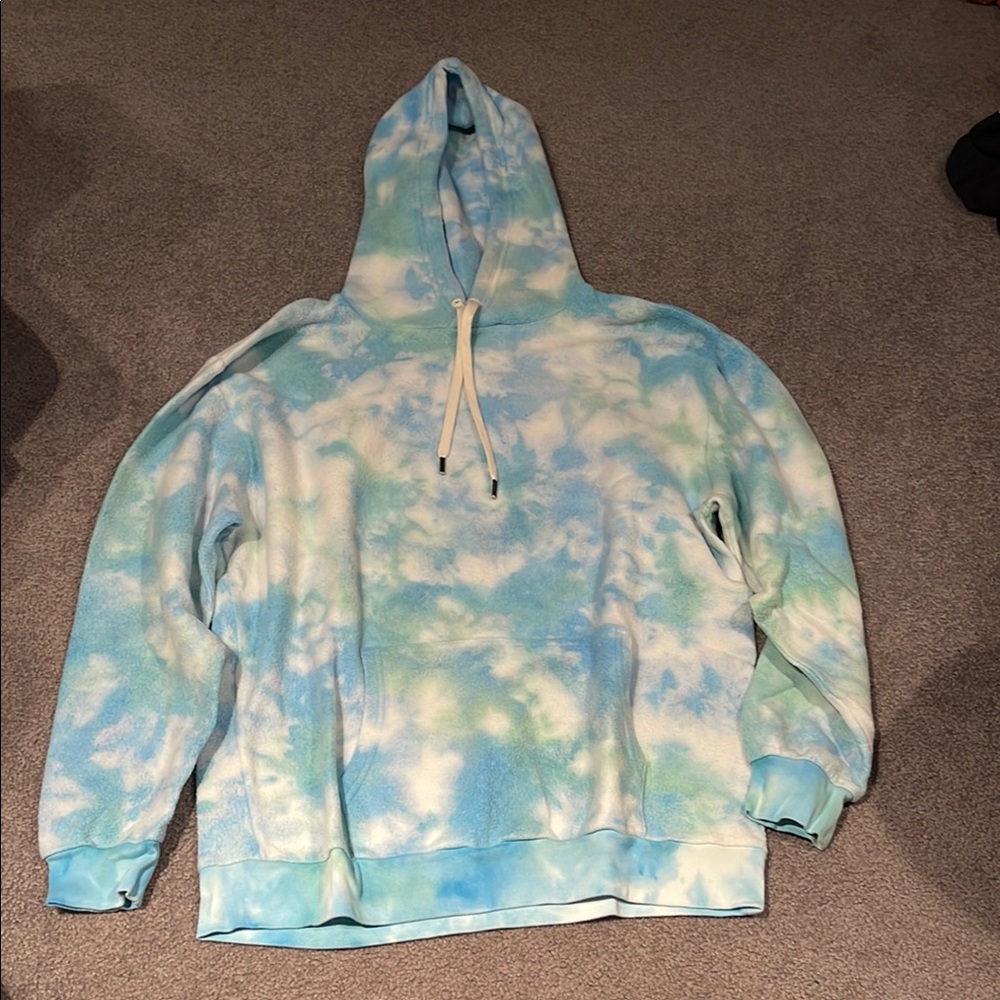 FEAT Blanketblend Blue and White Tie-Dye Hoodie Sweatshirt